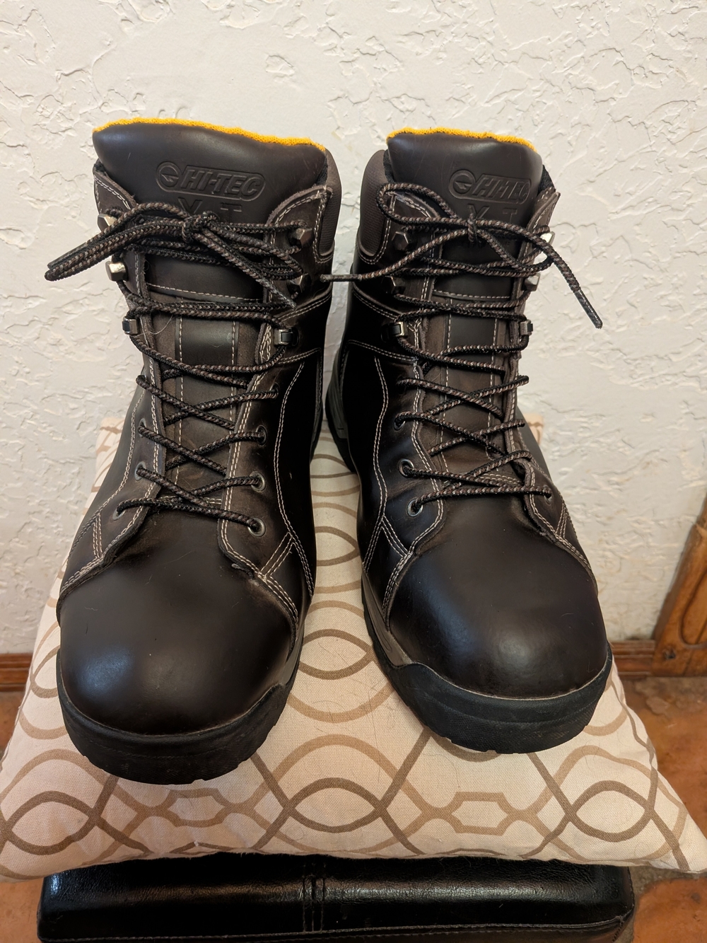 Hi-Tec Men’s Black Work Boots